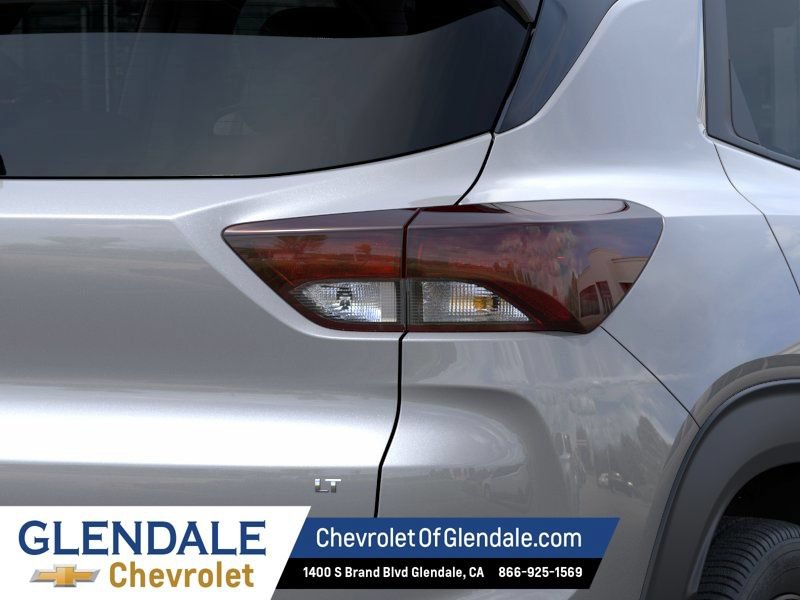 New 2026 Chevrolet TrailBlazer LT w/ Midnight Edition FWD image 11