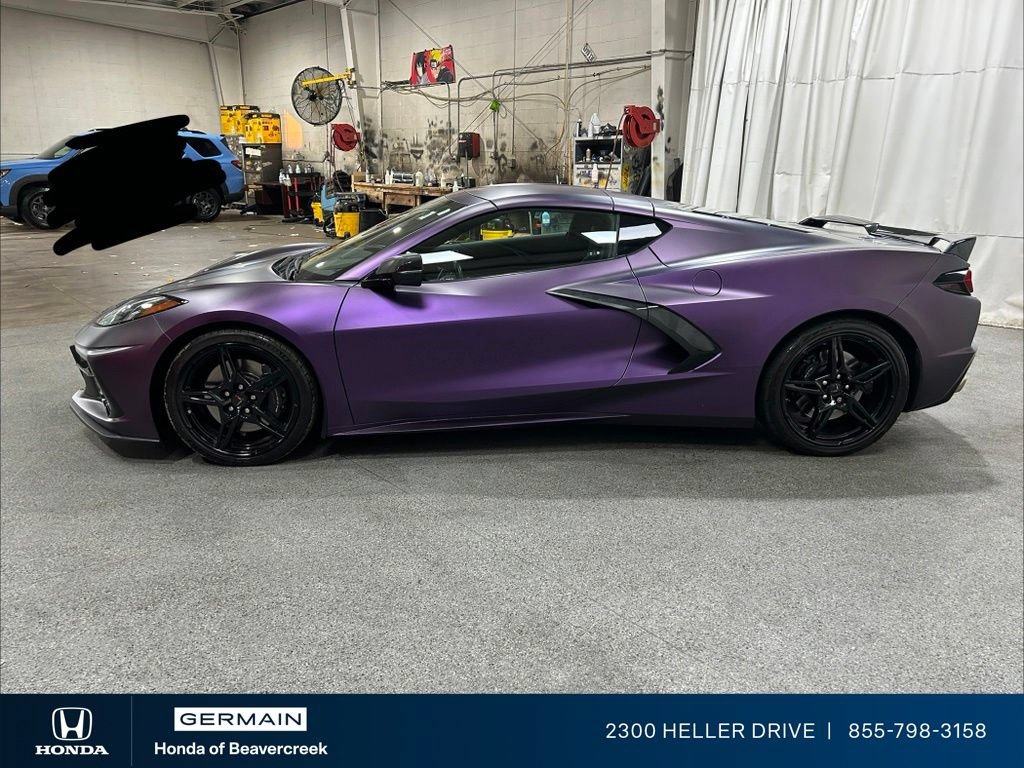 Used 2021 Chevrolet Corvette Stingray Coupe w/ Z51 Performance Package RWD image 5