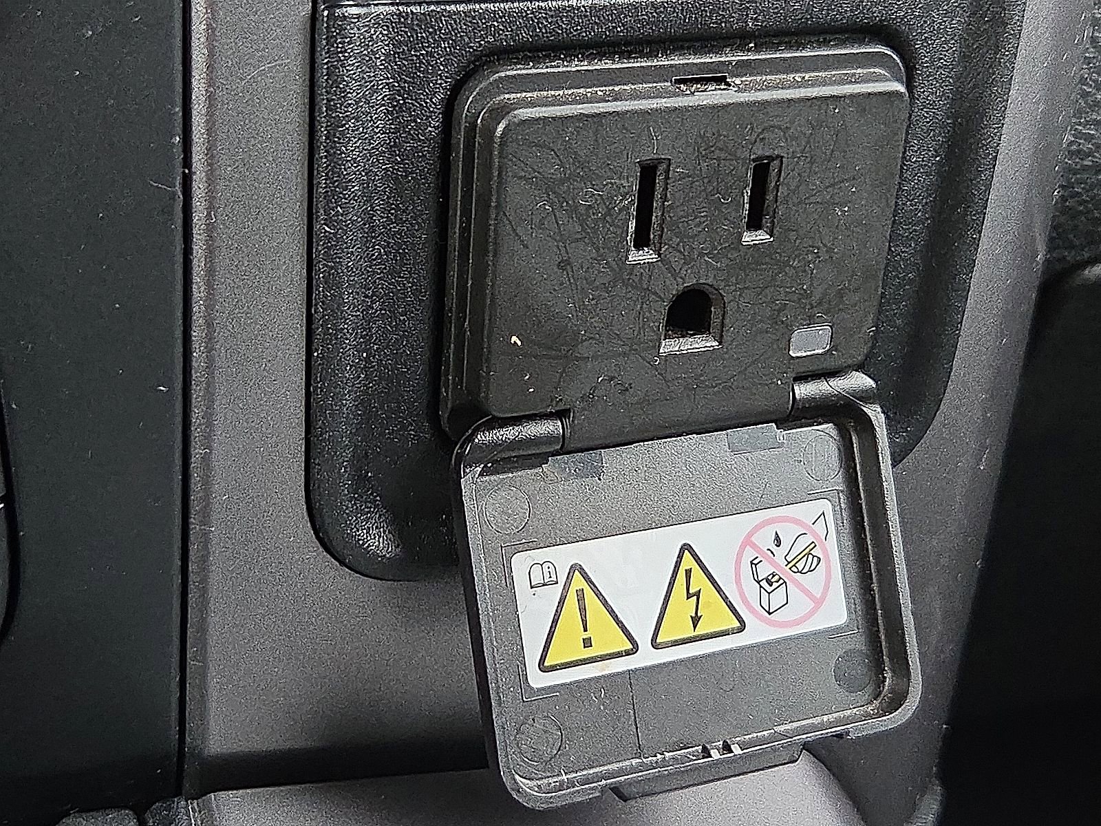 Used 2023 RAM 1500 Classic SLT w/ Trailer & Traction Group image 18