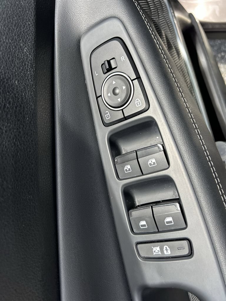 Used 2019 Hyundai Santa Fe FWD image 24