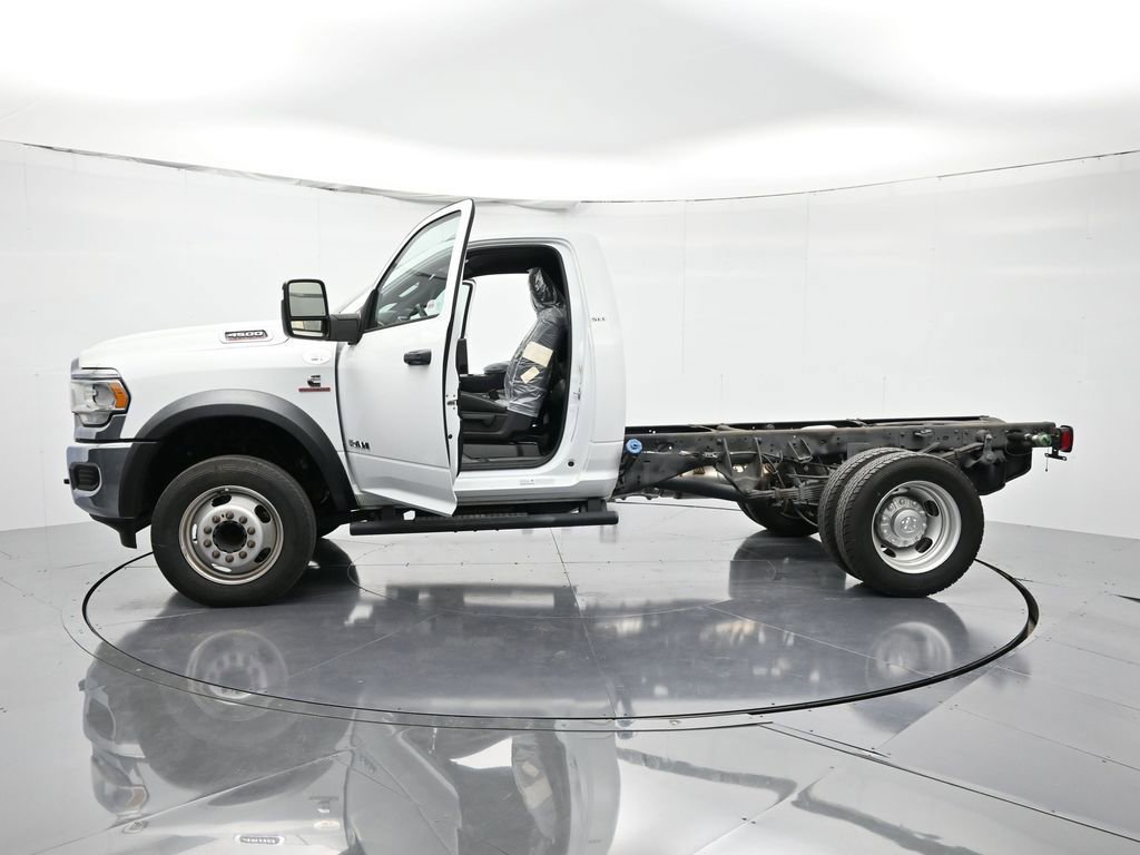 Used 2023 RAM 4500 SLT w/ Quick Order Package 2YG SLT RWD image 48