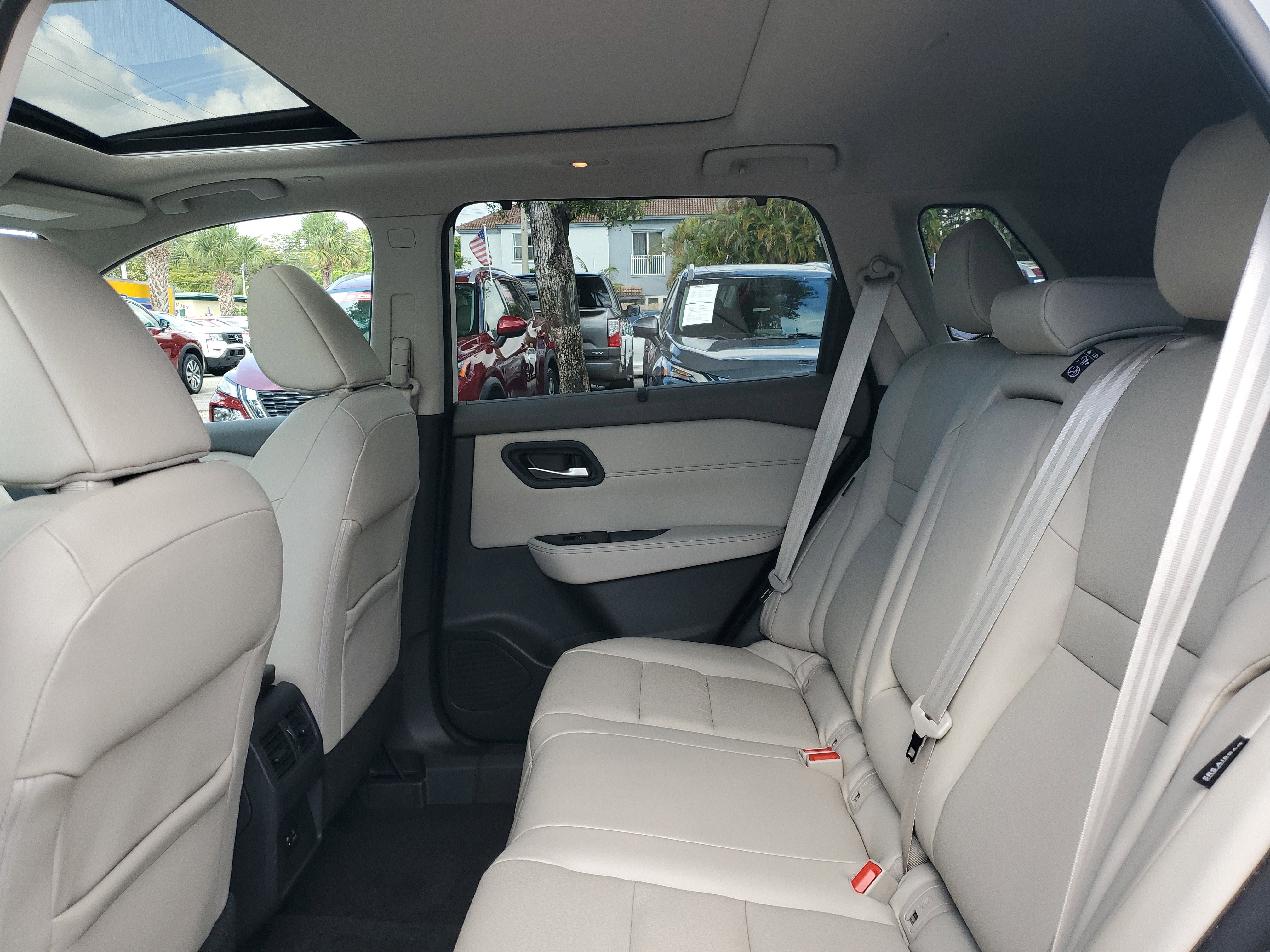 Certified 2022 Nissan Rogue SV w/ SV Premium Package image 13