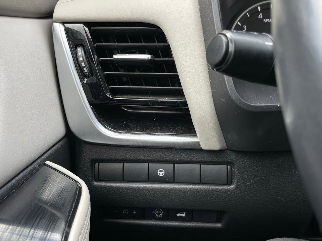 Used 2023 Nissan Rogue SL w/ SL Premium Package AWD/4WD image 14