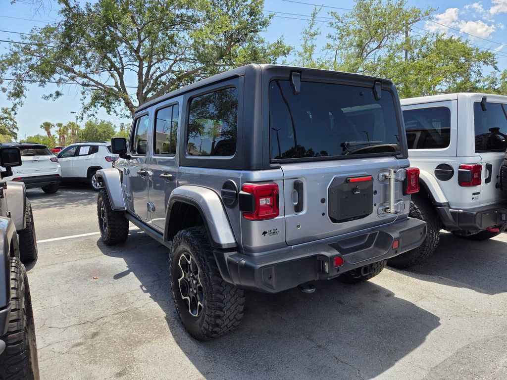 Used 2019 Jeep Wrangler Unlimited Sahara AWD/4WD image 4