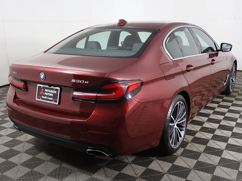 Used 2023 BMW 530e xDrive w/ Convenience Package AWD/4WD image 11
