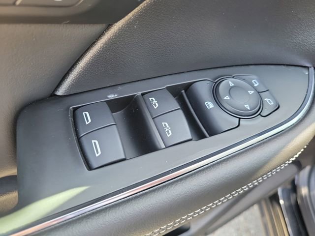 Used 2023 Buick Envision Essence w/ Sport Touring Package AWD/4WD image 21