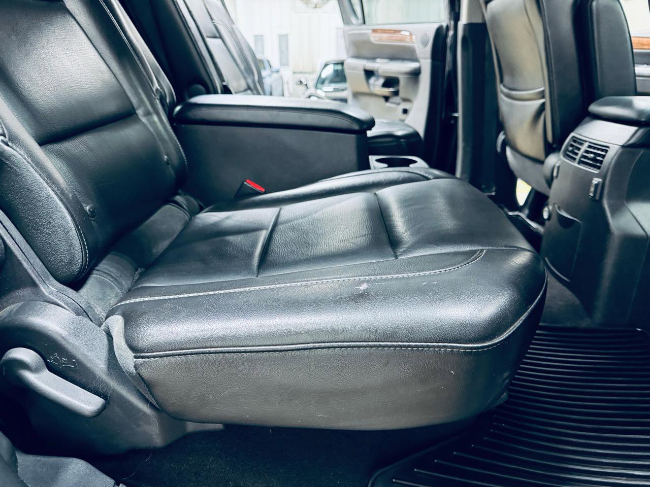 Used 2014 Nissan Armada Platinum w/ 2nd Row Captain Seat Package image 39