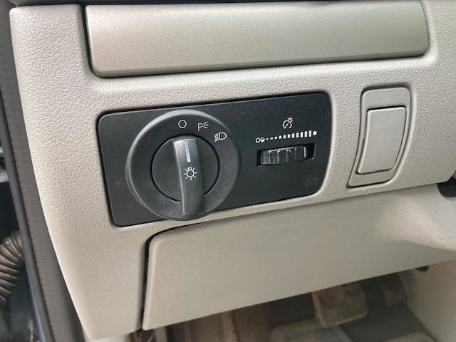 Used 2004 Ford Freestar SE FWD image 15