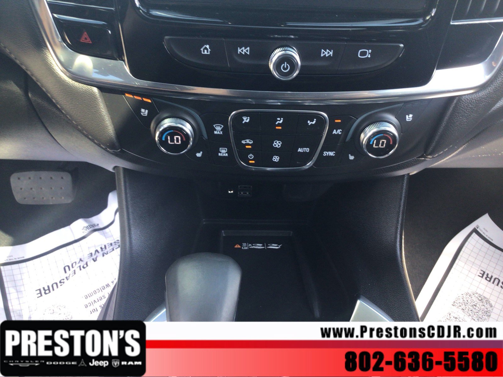 Used 2023 Chevrolet Traverse Premier AWD/4WD image 20