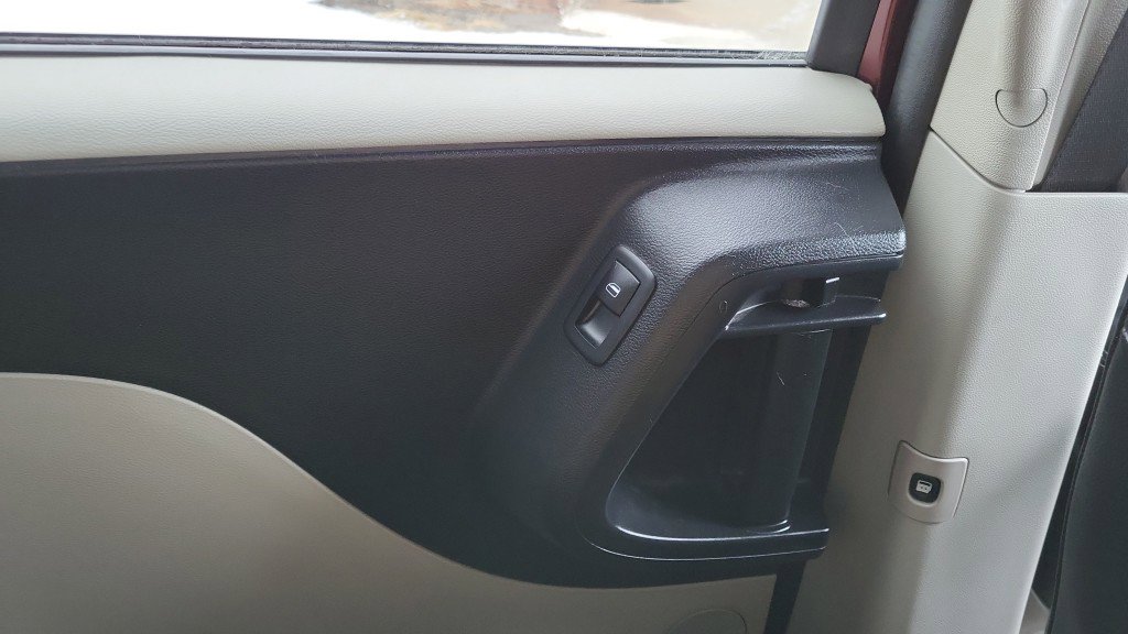 Used 2019 Dodge Grand Caravan SXT w/ Rear Park Assist Package image 16