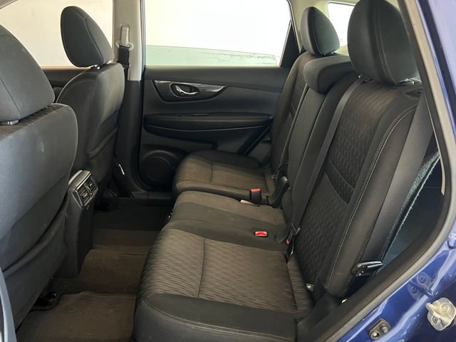 Used 2018 Nissan Rogue S AWD/4WD image 31