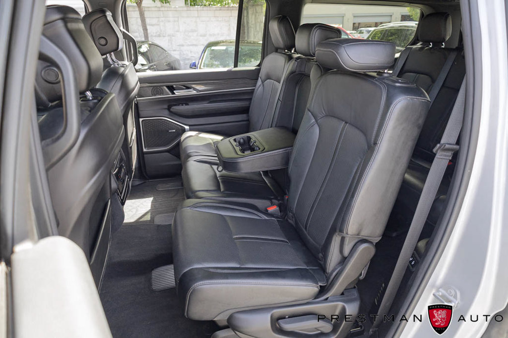 Used 2022 Jeep Wagoneer Series III AWD/4WD image 43