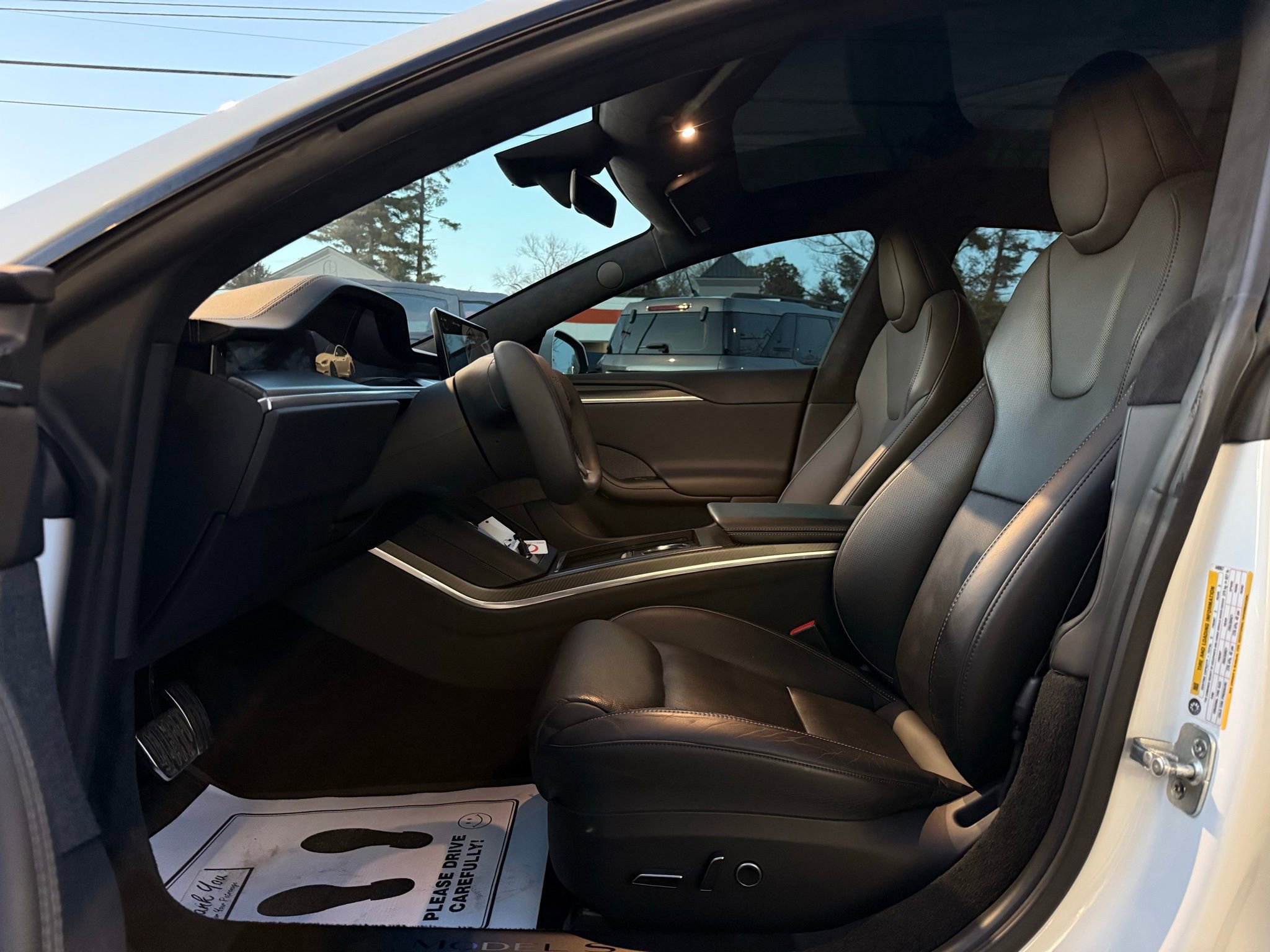 Used 2021 Tesla Model S Plaid image 40