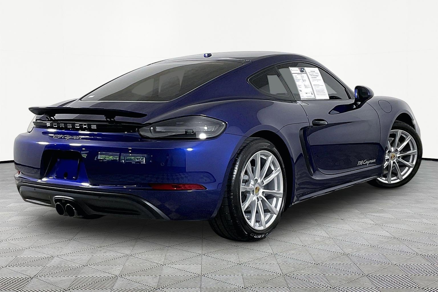 Used 2023 Porsche 718 Cayman RWD image 8