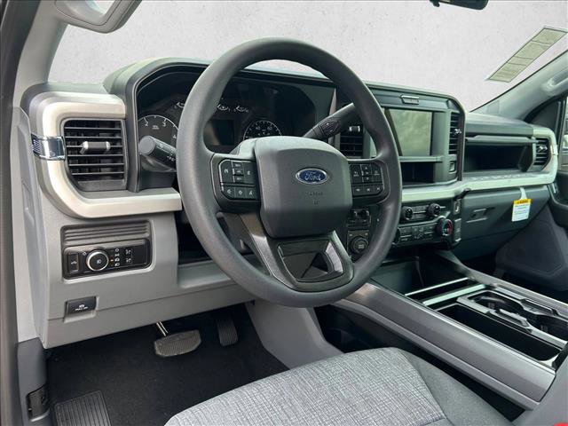 New 2026 Ford F250 XLT w/ FX4 Off-Road Package image 3
