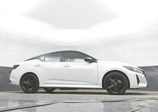 Used 2024 Nissan Sentra SR w/ Lighting Package FWD image 45