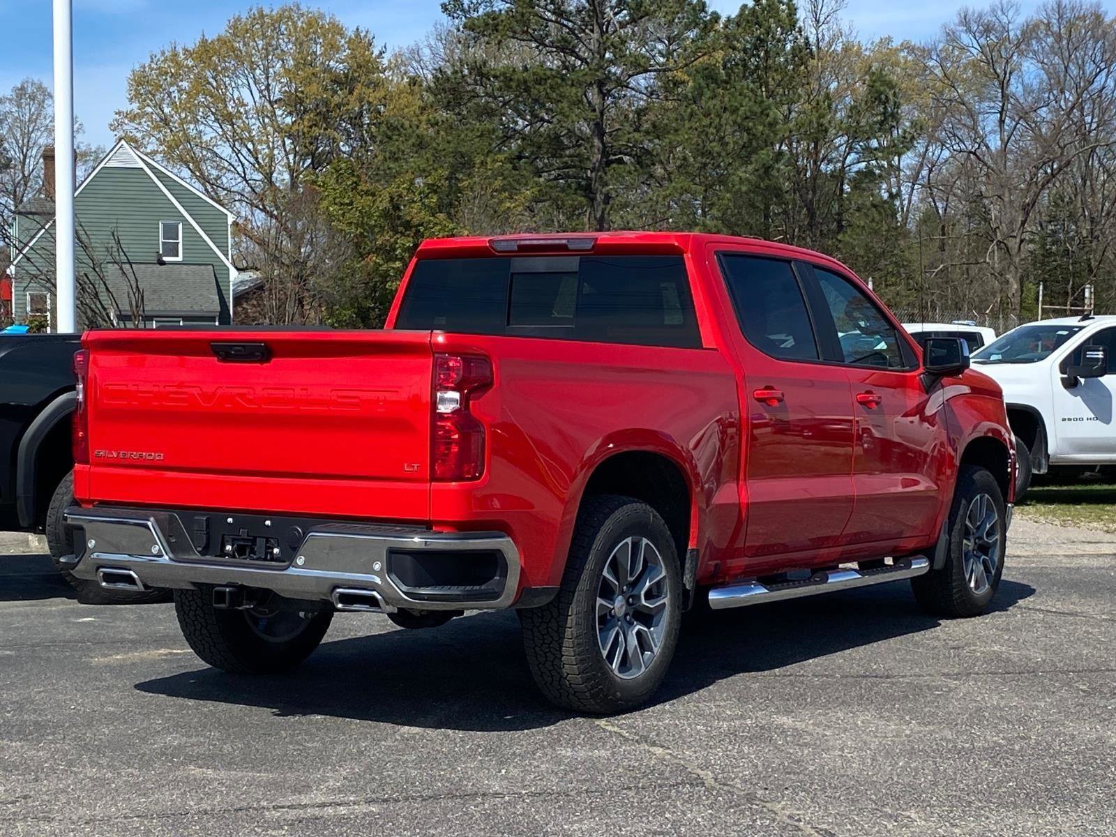 New 2026 Chevrolet Silverado 1500 LT w/ Z71 Off-Road Package AWD/4WD image 3