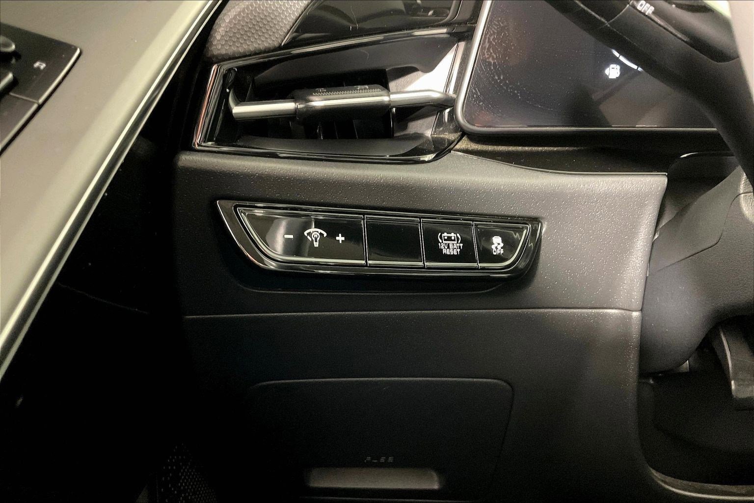 Used 2024 Kia Niro EX image 15