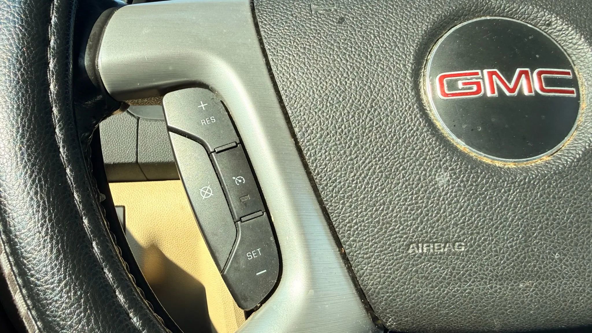 Used 2012 GMC Acadia SLT image 20