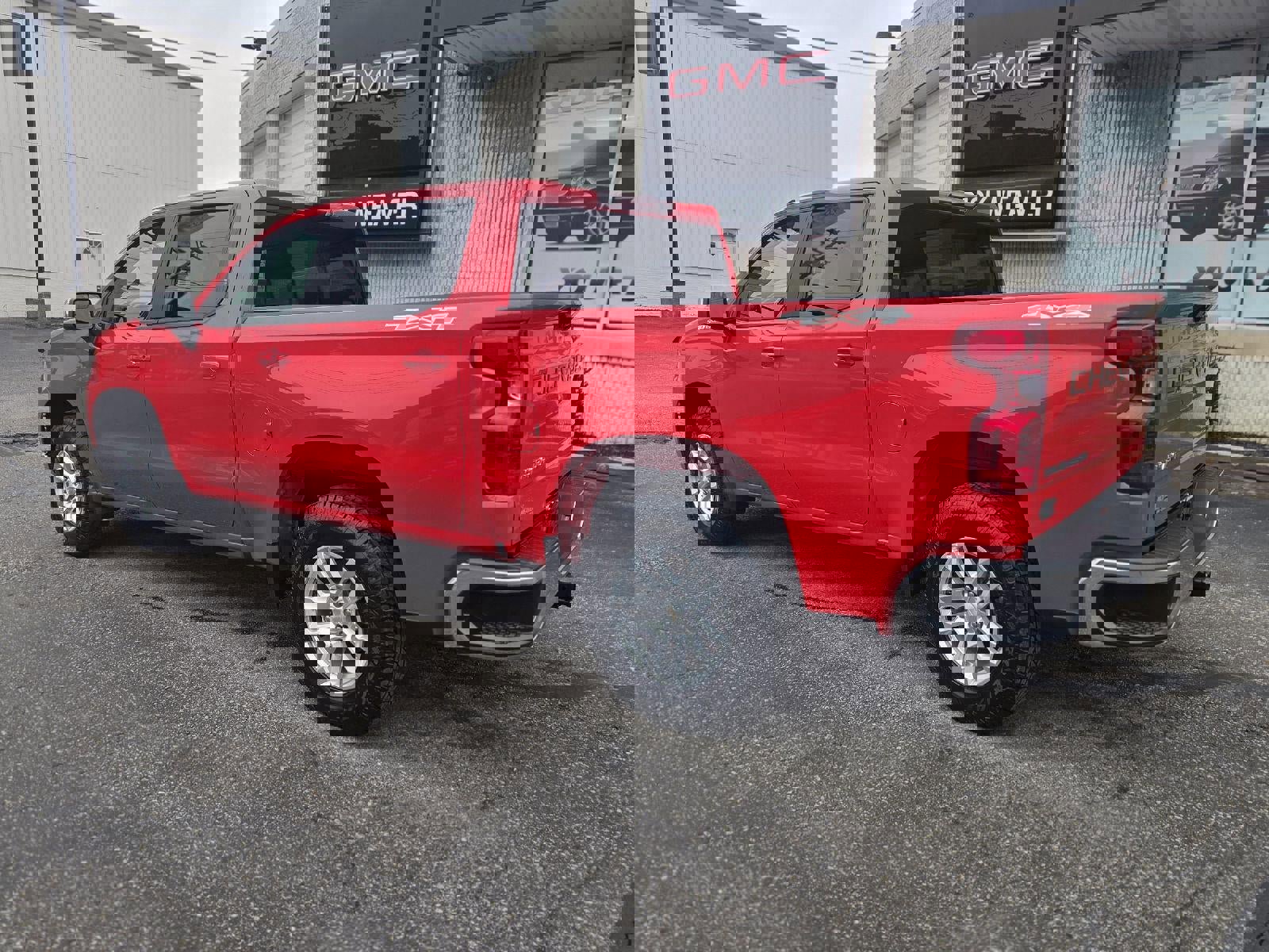 Used 2022 Chevrolet Silverado 1500 LT image 5