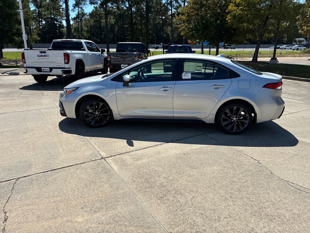 New 2026 Toyota Corolla SE image 2