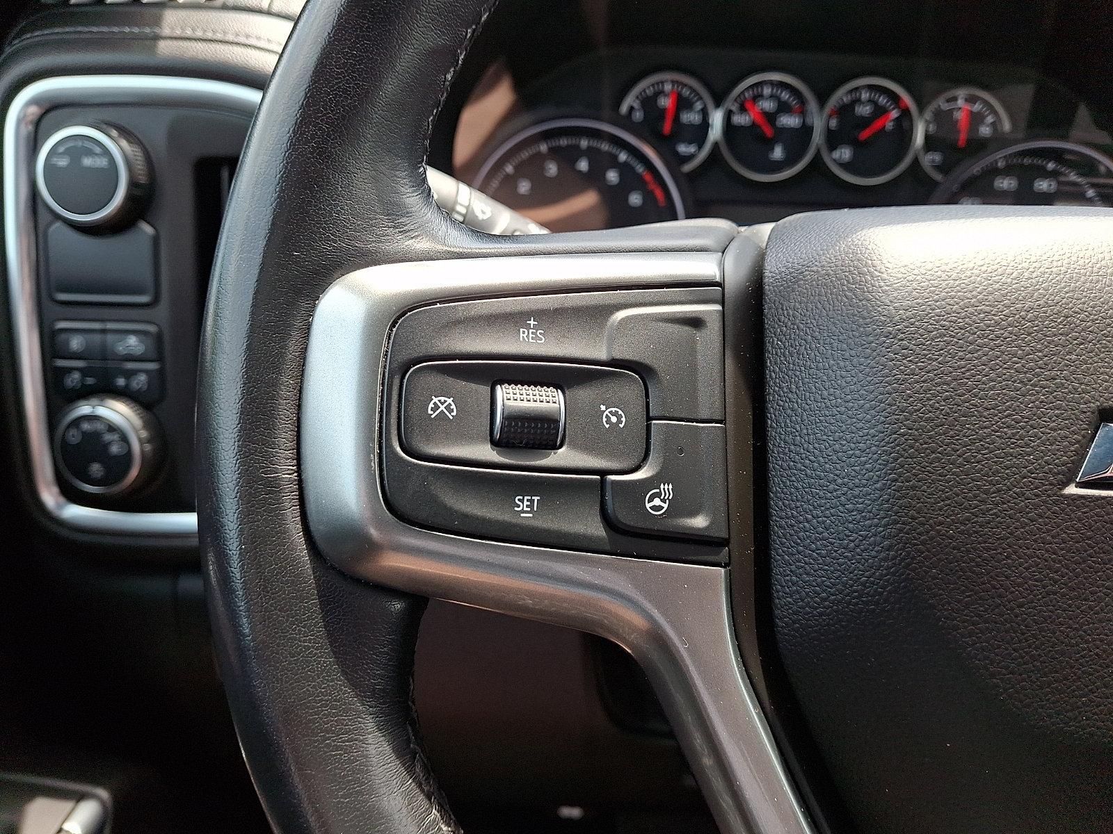 Certified 2020 Chevrolet Silverado 1500 RST w/ All-Star Edition RWD image 21