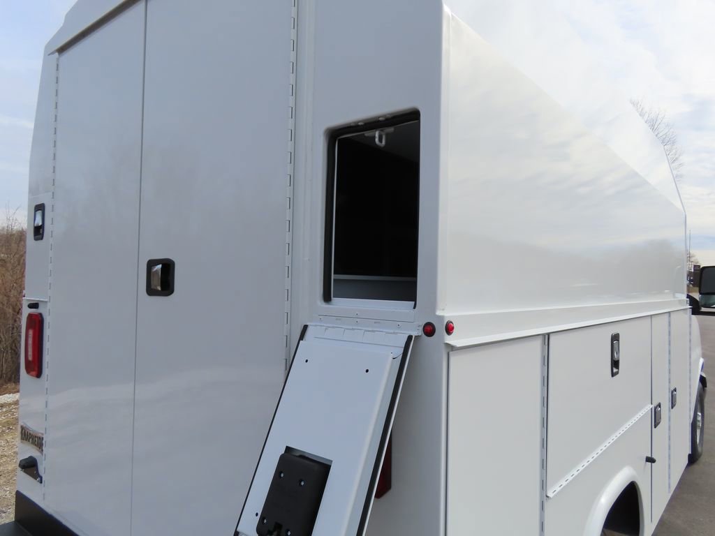 New 2026 Chevrolet Express 3500 w/ Power Convenience Package image 25