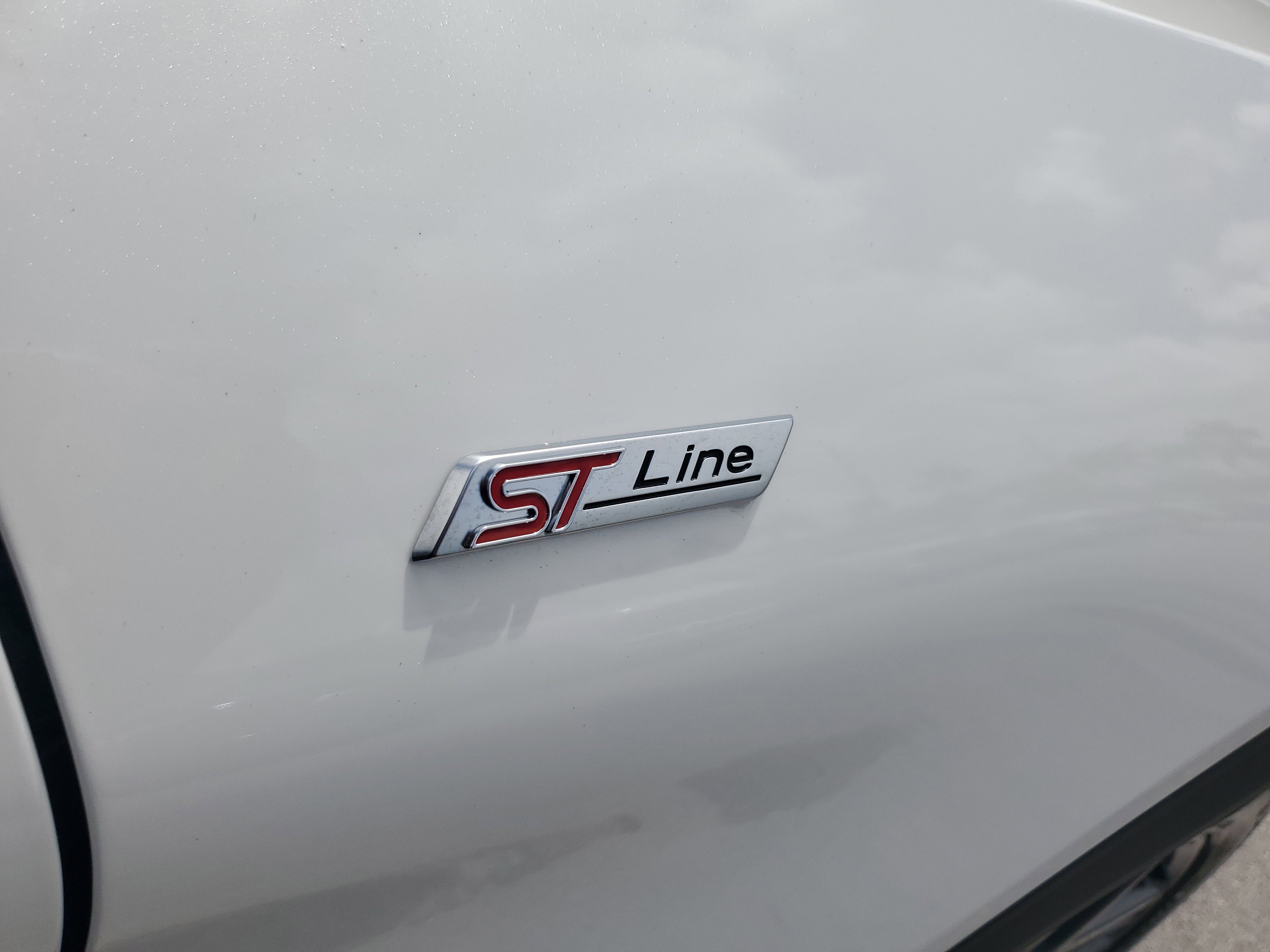 Used 2025 Ford Explorer ST-Line w/ Premium Package image 31