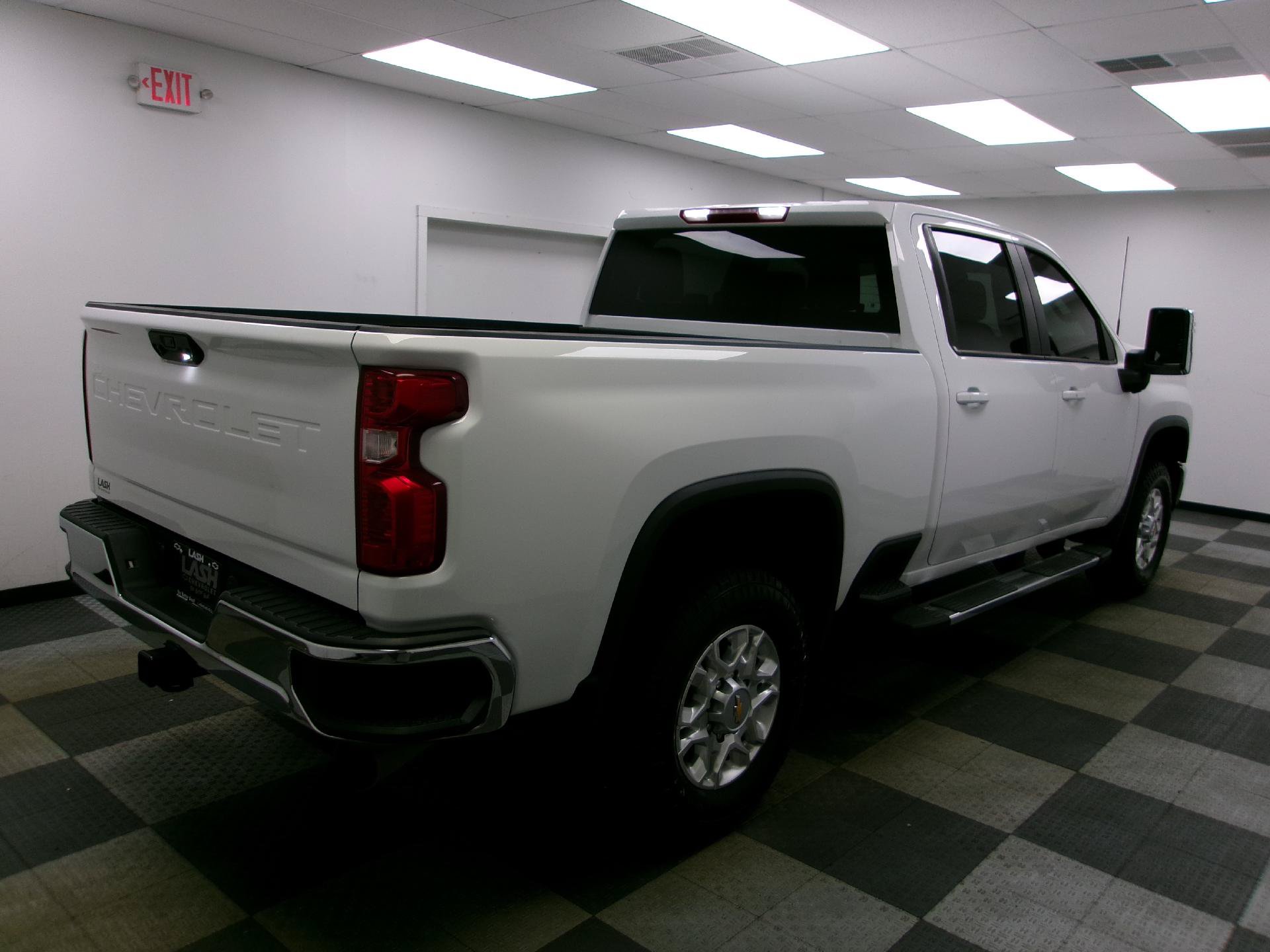 Used 2025 Chevrolet Silverado 2500 LT AWD/4WD image 14