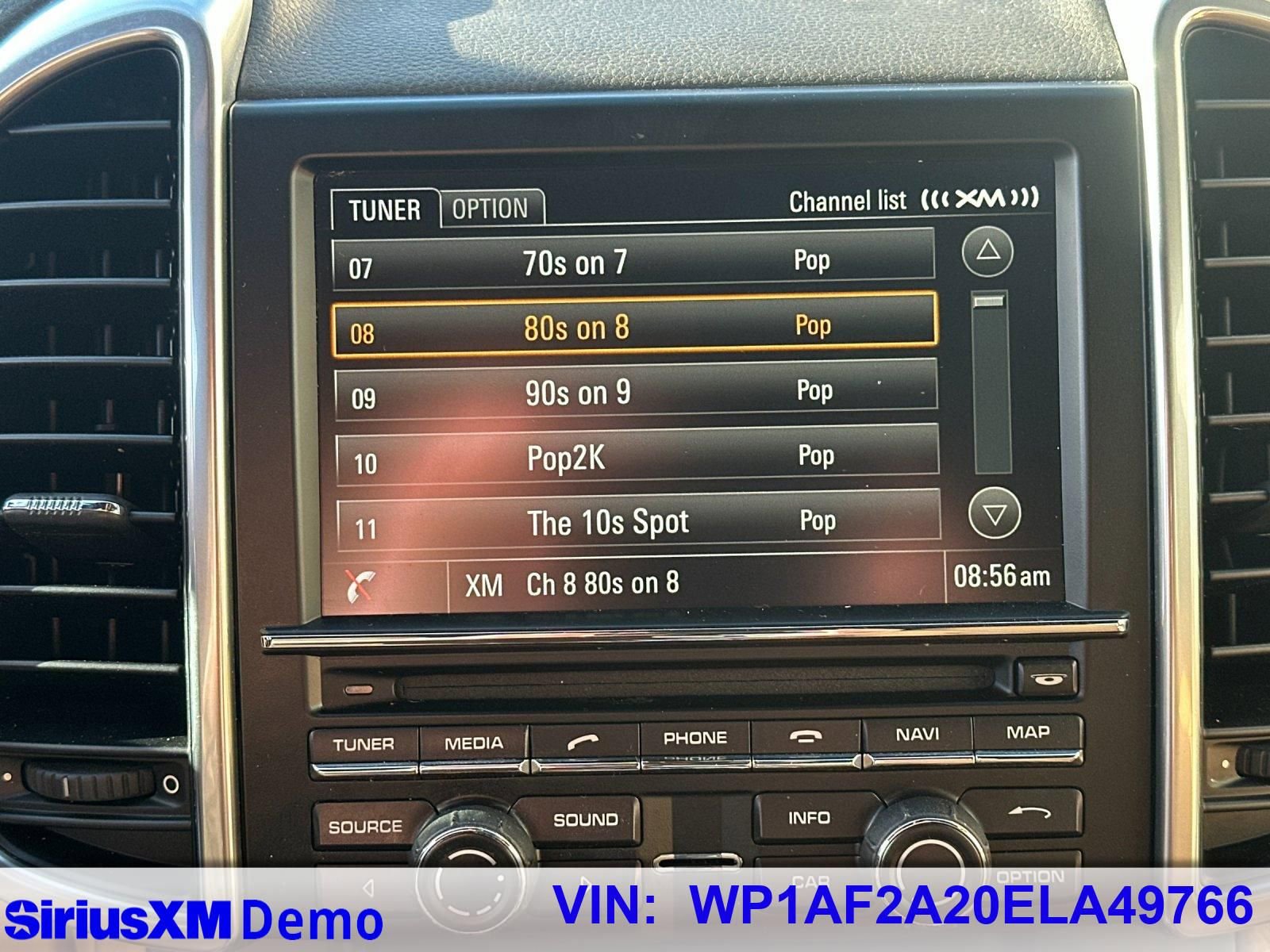 Used 2014 Porsche Cayenne Diesel AWD/4WD image 35