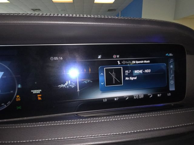 Used 2020 Mercedes-Benz S 560 4MATIC Sedan image 16