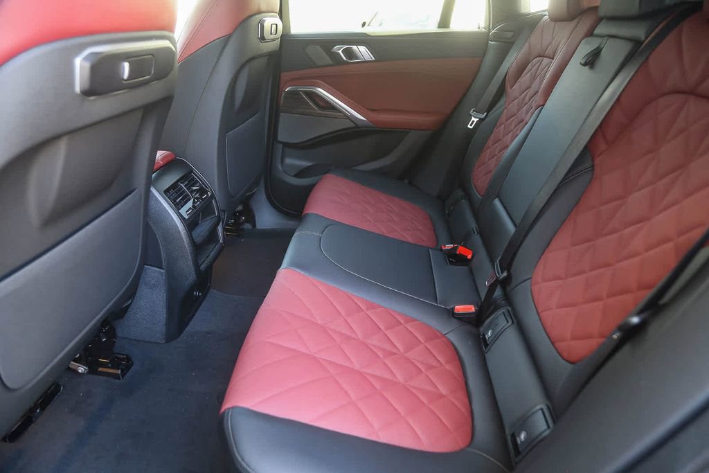 New 2026 BMW X6 xDrive40i w/ Premium Package image 15