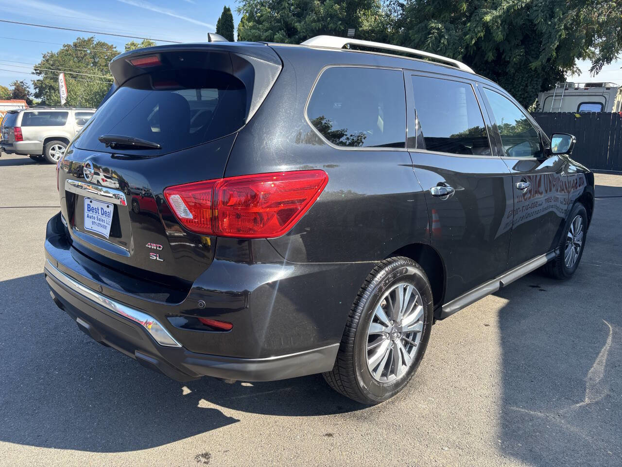 Used 2020 Nissan Pathfinder SL image 4
