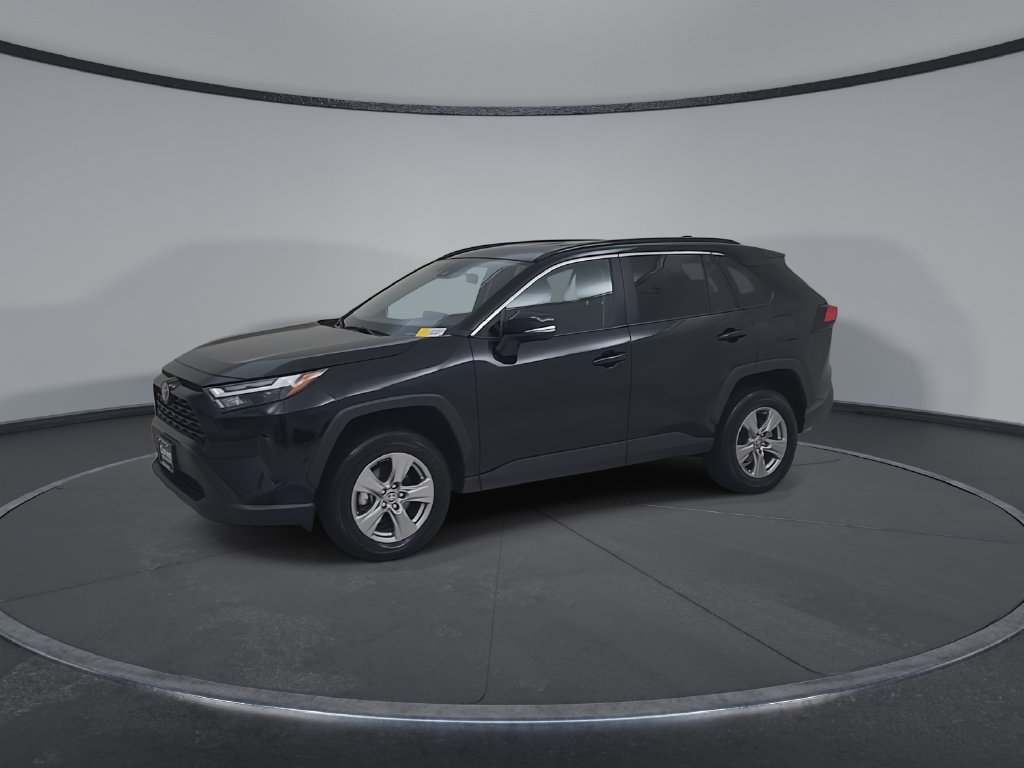 Used 2025 Toyota RAV4 XLE AWD/4WD image 7
