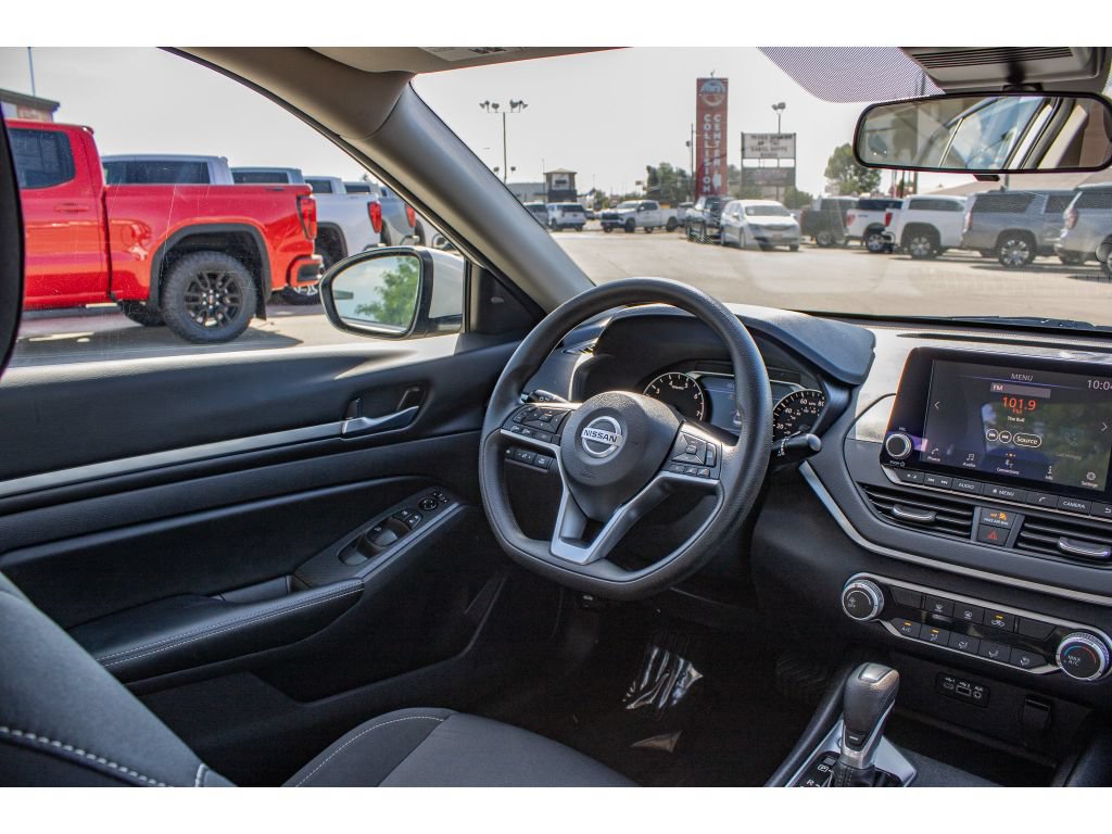 Used 2022 Nissan Altima 2.5 SV AWD/4WD image 23