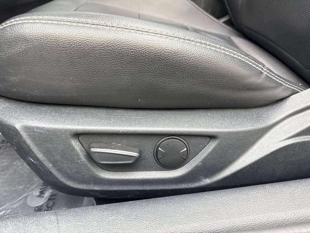 Used 2023 Ford Mustang Premium RWD image 32