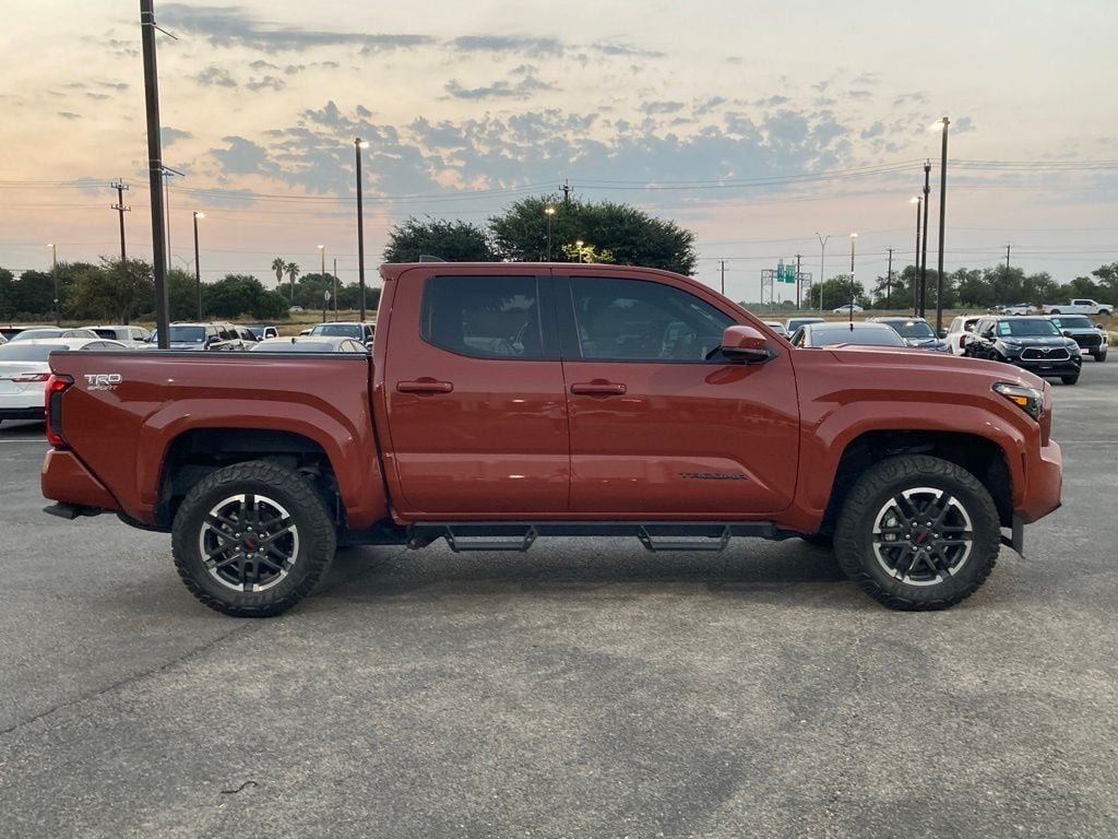 Certified 2025 Toyota Tacoma TRD Sport AWD/4WD image 4