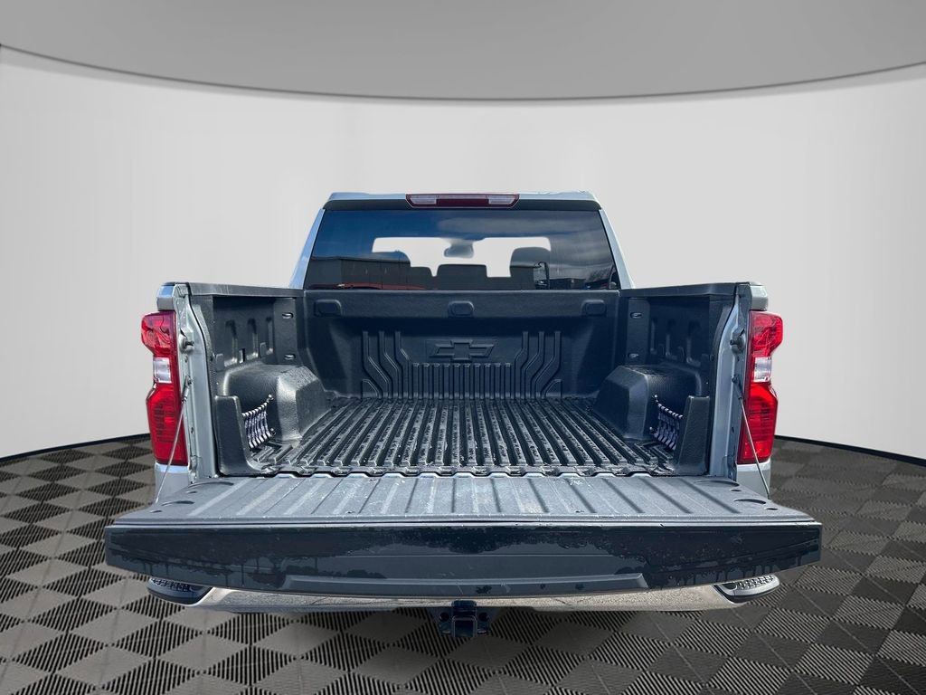 Used 2024 Chevrolet Silverado 1500 LT AWD/4WD image 14