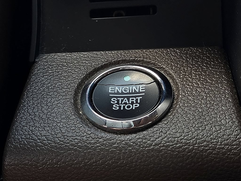 Used 2018 Ford F150 King Ranch w/ Equipment Group 601A Luxury AWD/4WD image 16