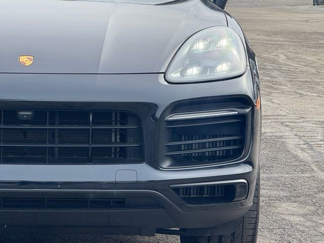 Used 2022 Porsche Cayenne Platinum Edition w/ Premium Package Plus image 10