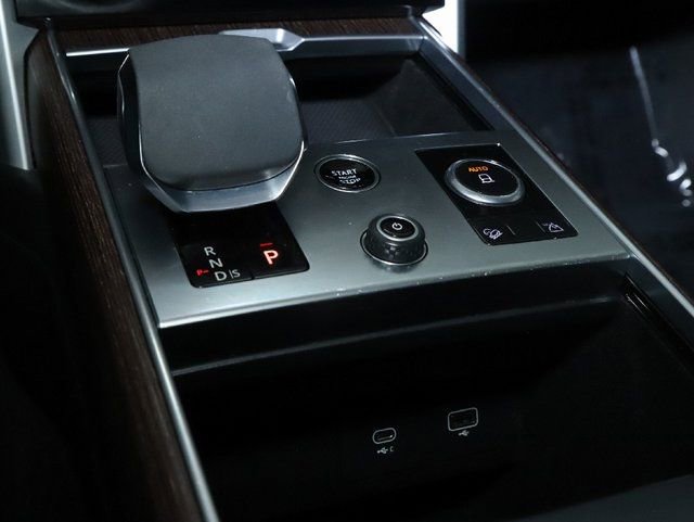 Used 2023 Land Rover Range Rover SE image 26
