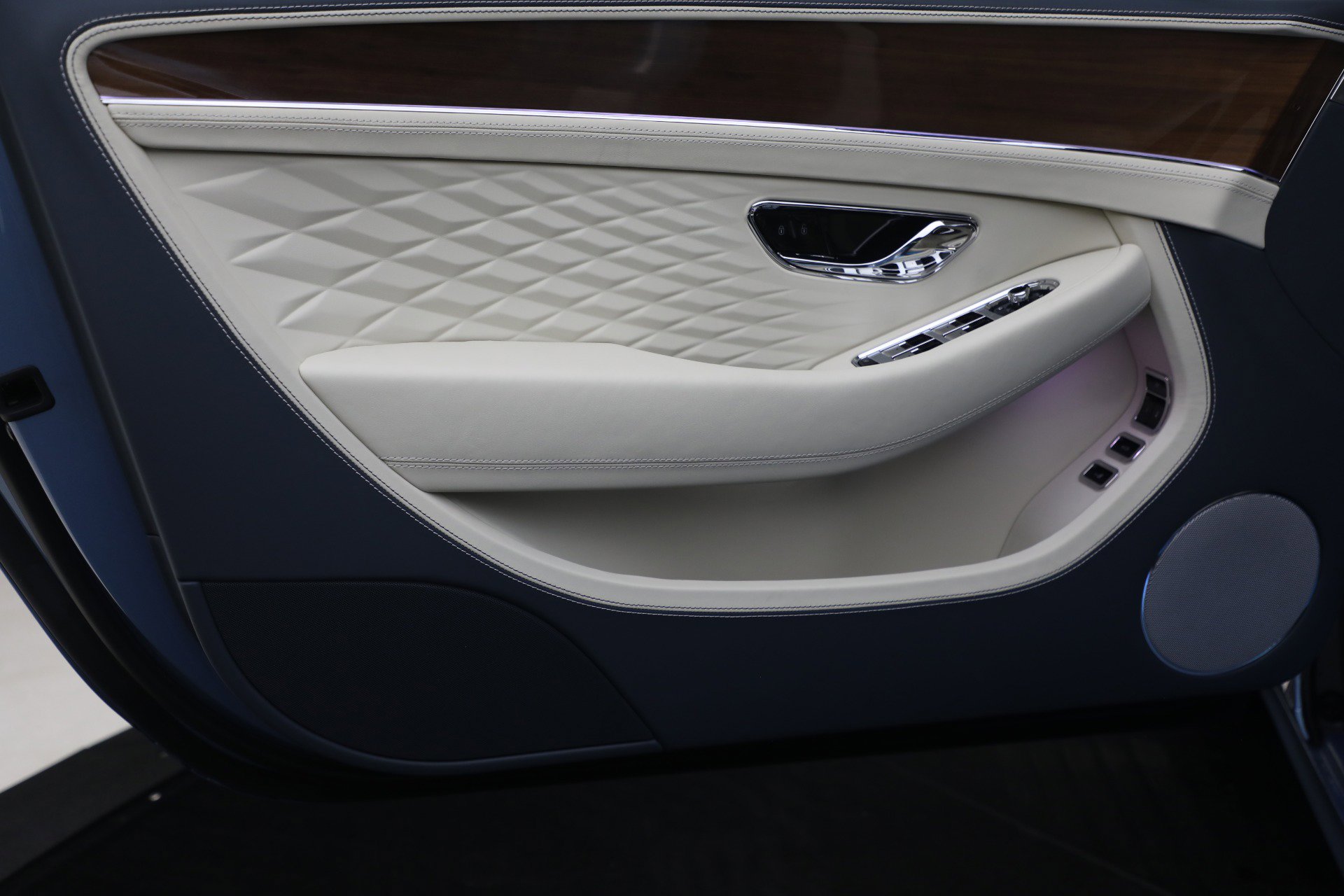 New 2026 Bentley Continental GT Azure AWD/4WD image 18