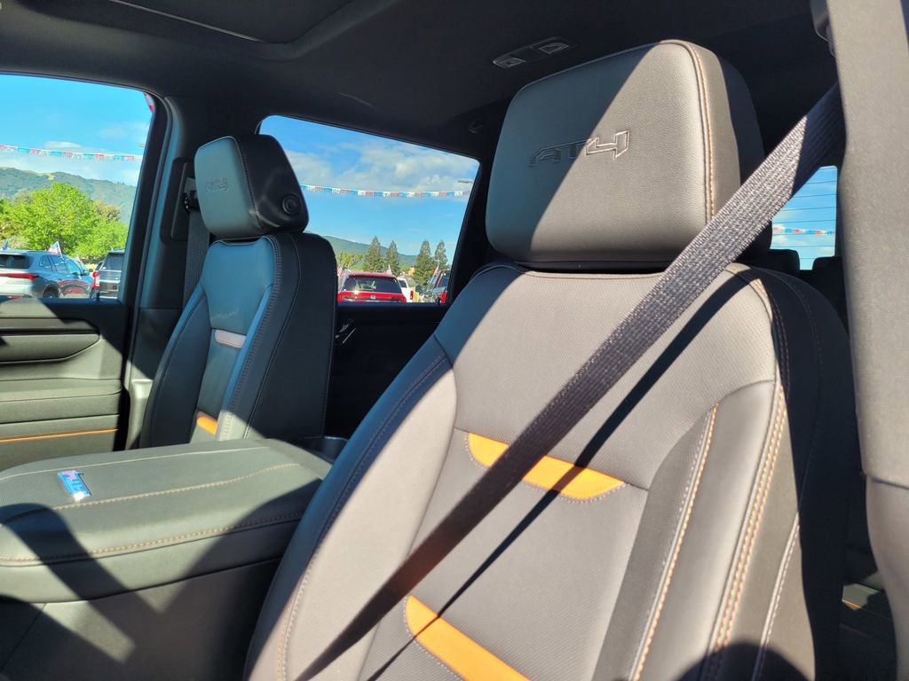 New 2026 GMC Sierra 2500 AT4 w/ AT4 Premium Plus Package AWD/4WD image 12