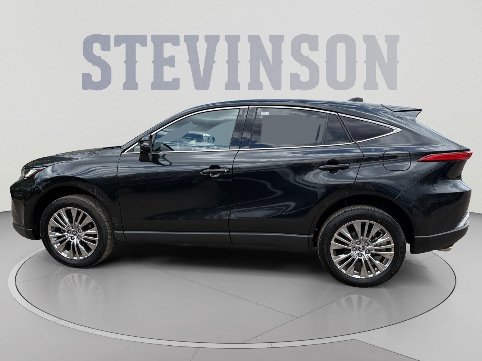 Certified 2024 Toyota Venza Limited AWD/4WD image 2