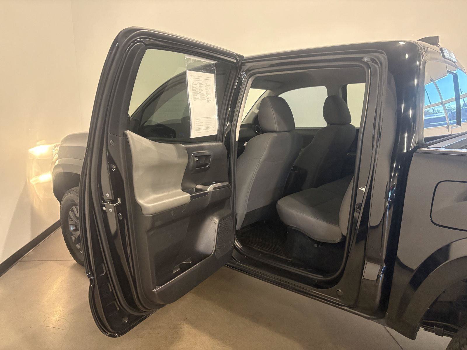 Used 2023 Toyota Tacoma SR5 AWD/4WD image 27