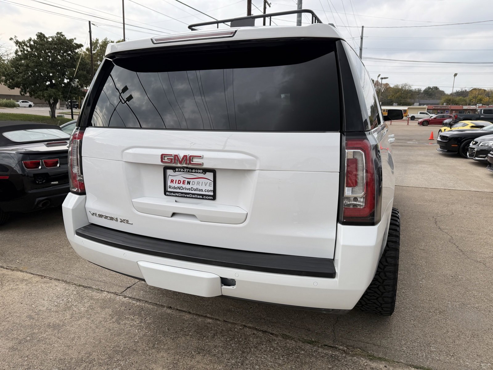 Used 2018 GMC Yukon XL SLT image 6