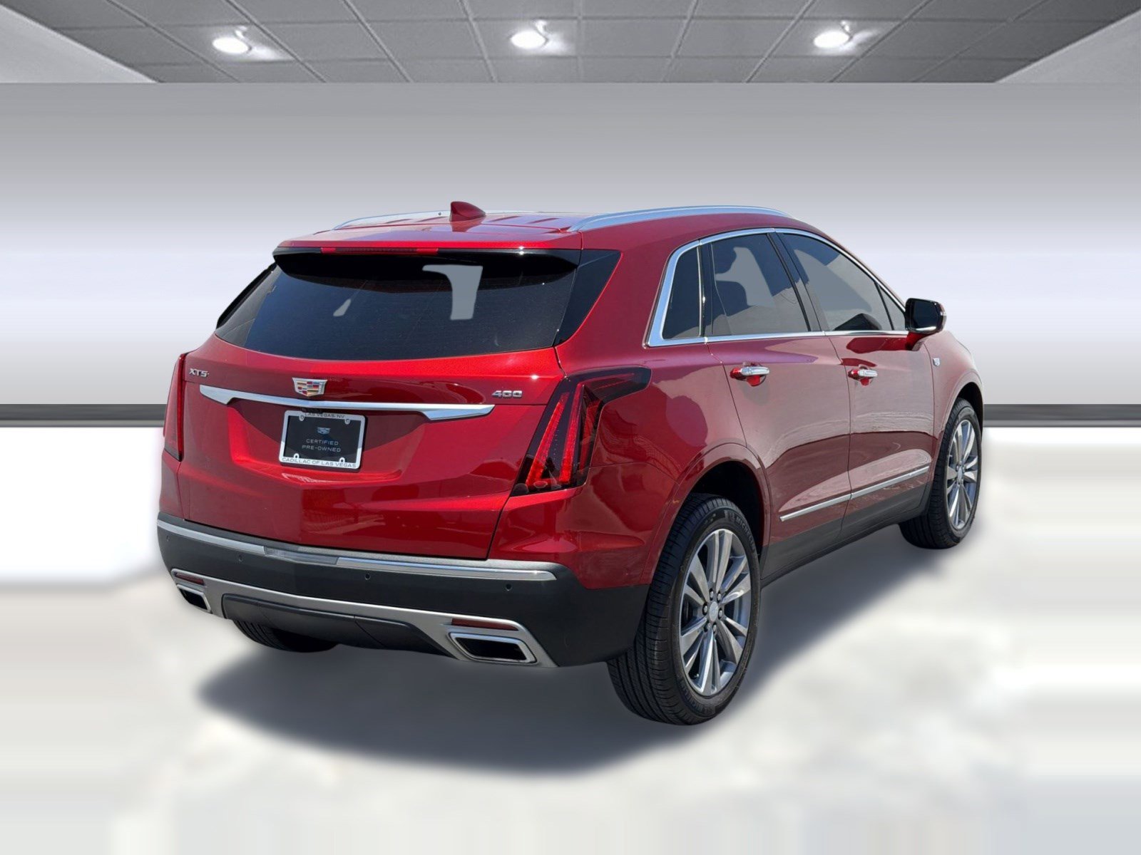 Used 2024 Cadillac XT5 Premium Luxury w/ Technology Package FWD image 8