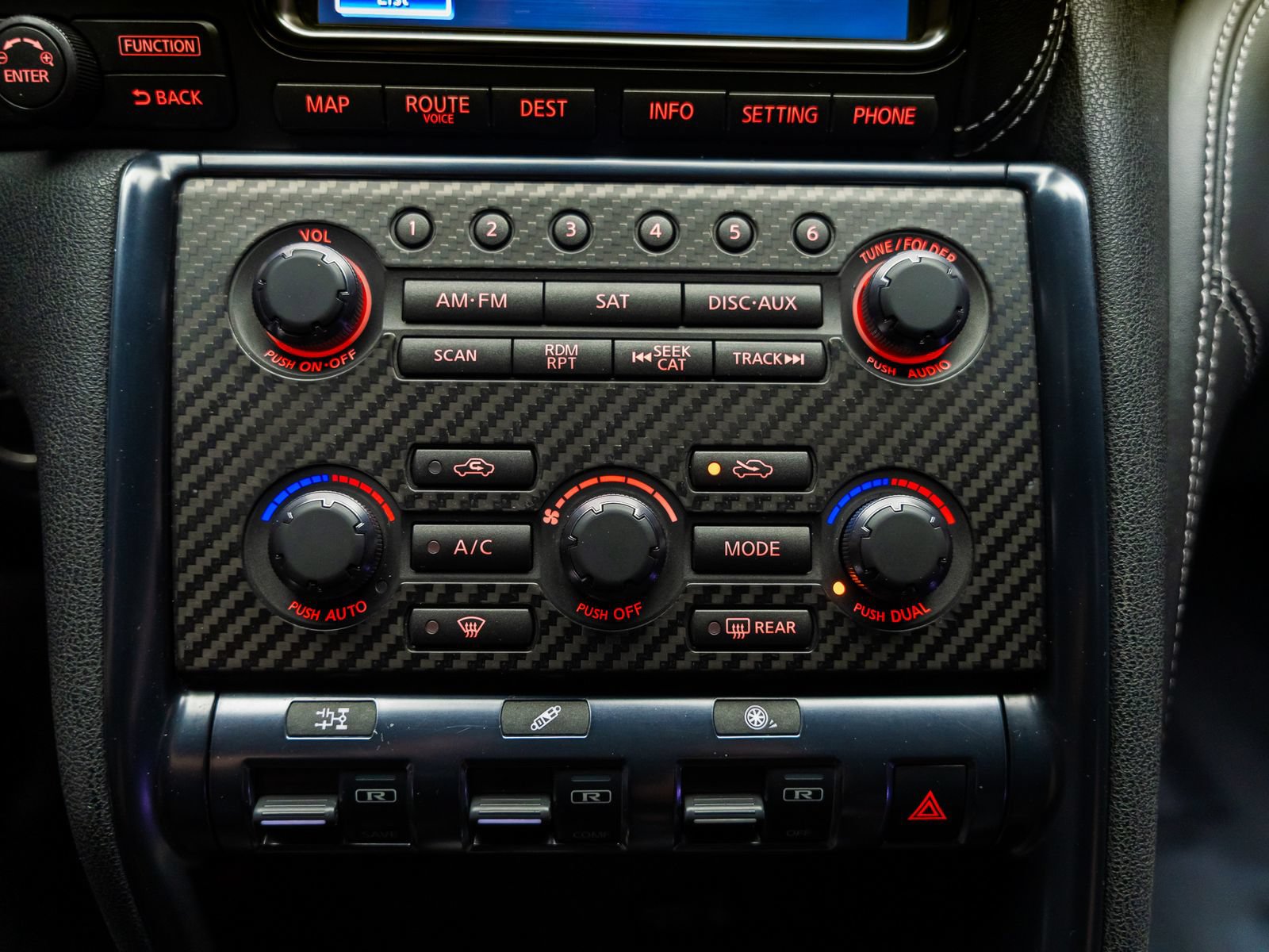 Used 2014 Nissan GT-R Premium AWD/4WD image 64