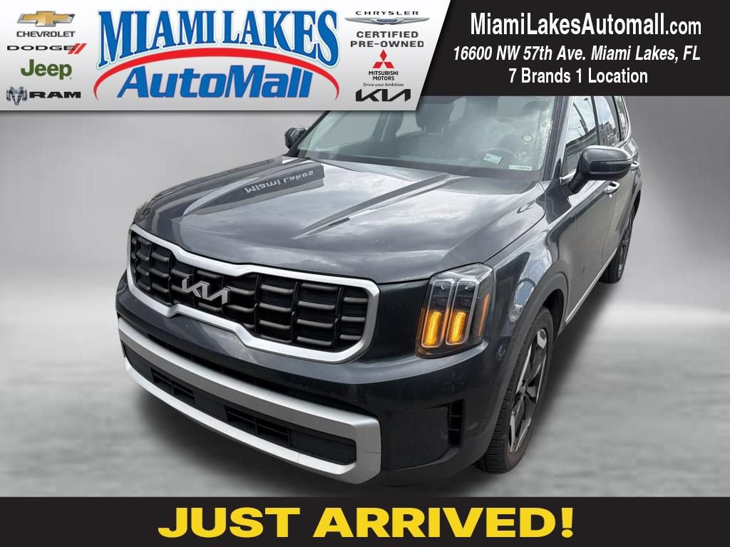 Used 2024 Kia Telluride S FWD image 1