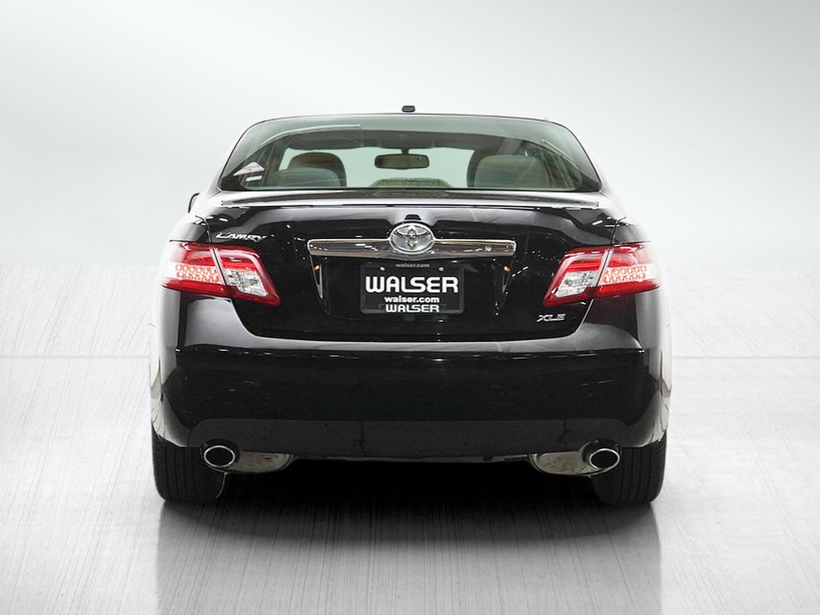 Used 2011 Toyota Camry XLE w/ XLE Extra-Value Pkg #1 FWD image 4